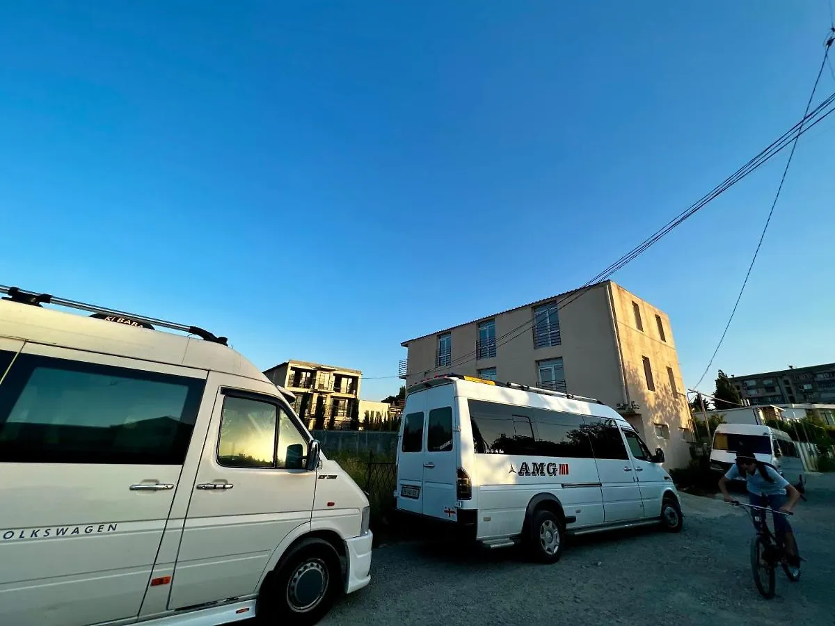 Smile Guesthouse Тбилиси 0*,